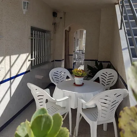 アパート Bajel カルボネラス